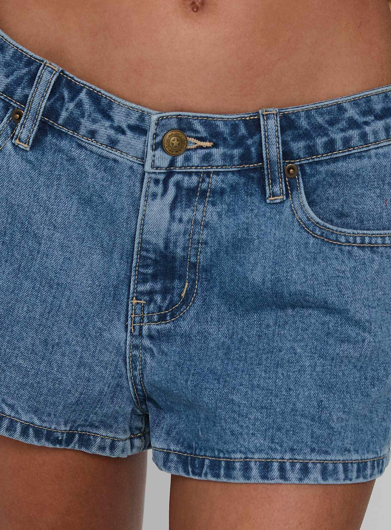 Dreamful Low Rise Mini Denim Shorts Light Wash