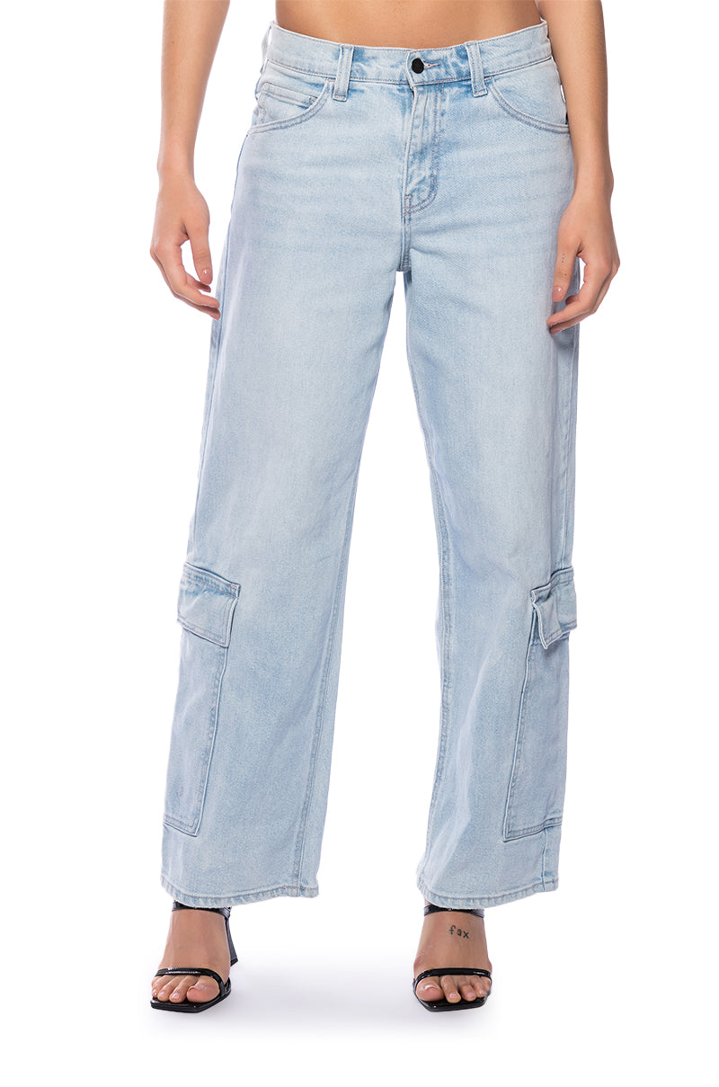 CRUSHING ON THEM VINTAGE LOW RISE LIGHT DENIM JEAN