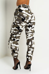 SEXY CAMO CARGO JOGGER PANT