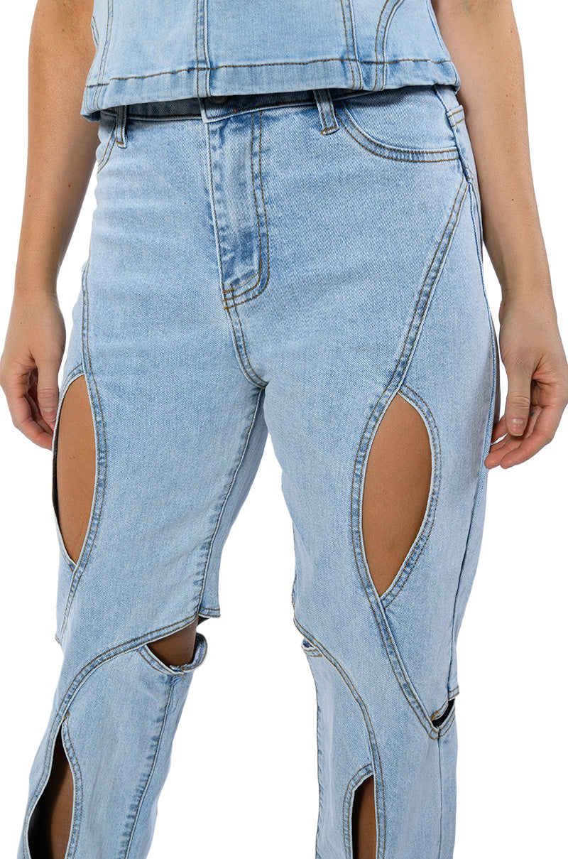 JUMP AROUND CUTOUT RELAXED FIT JEANS